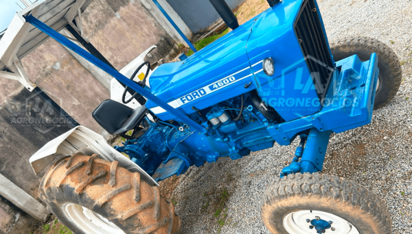 Trator Ford 4600 - Imagem 4